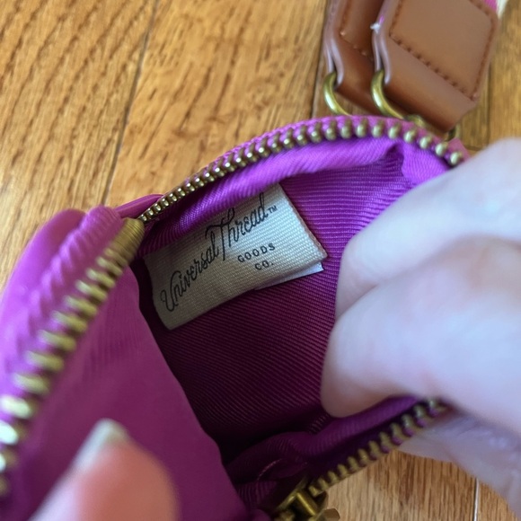 Universal Thread coin purse with adjustable crossbody chevron strap in magenta. - Picture 5 of 7
